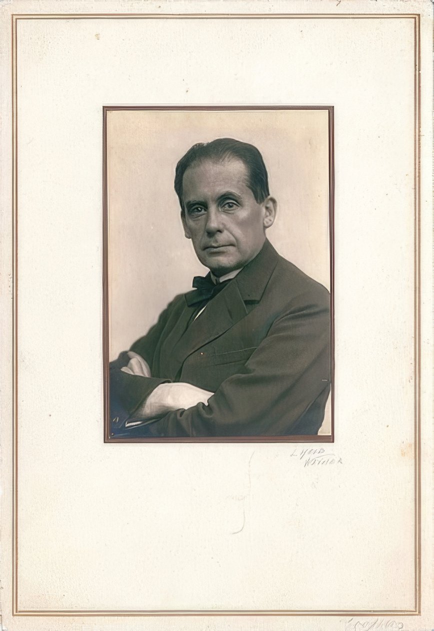 Walter Gropius (1883-1969). Início dos anos 1920 de Louis Held