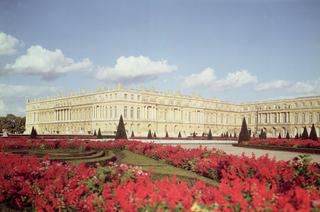 Vista da fachada do jardim de Louis Le Vau
