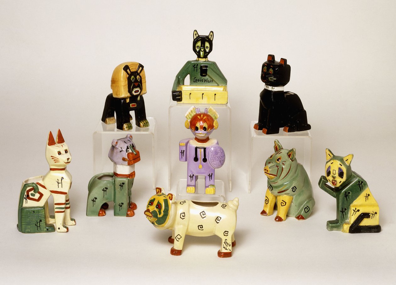 Um grupo de vasos de porcelana em forma de animais estilizados, século 20 (porcelana, esmalte) de Louis Wain