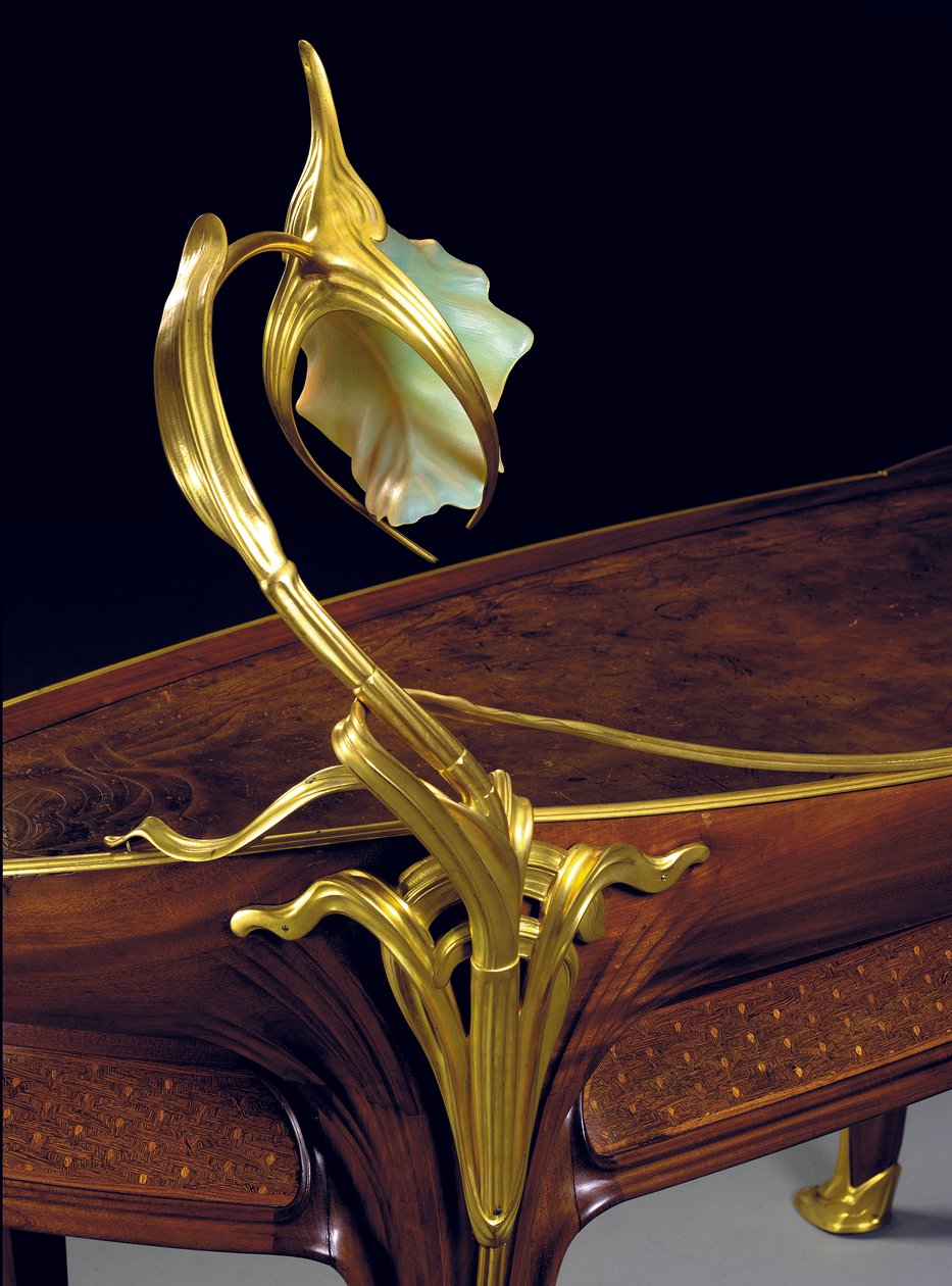 Mesa &39;Orchidee&39;, c.1903 (mogno, bronze dourado e vidro) (ver também 1065877-81) de Louis and Daum Brothers Majorelle