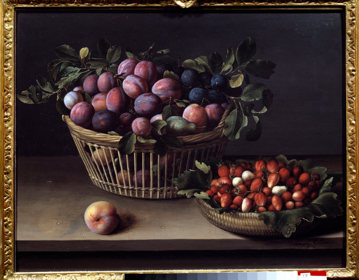 Um pêssego, morangos e uma cesta de frutas Pintura de Louise Moillon (1610-1696) Toulouse do século XVII, Musee des Augustins de Louise Moillon