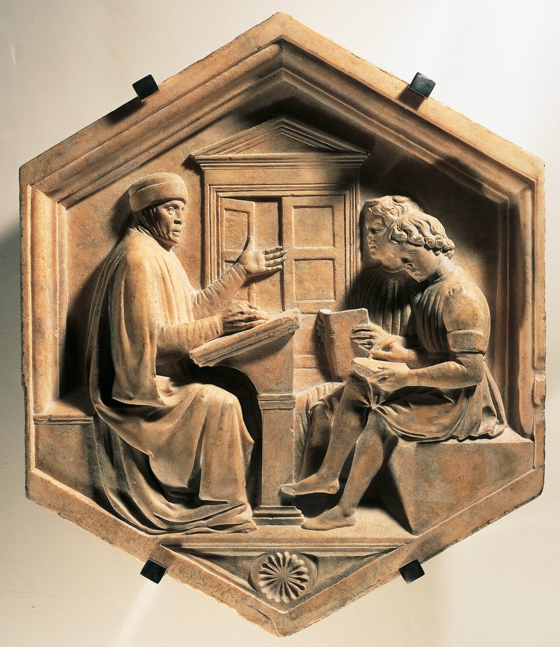 O estudioso Priscian, ensinando dois alunos de Luca Della Robbia