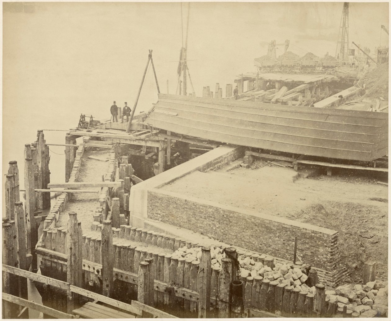 Construção da bacia expandida do Limehouse Basin, Londres, Maio de 1869 de Lucas and Tuck