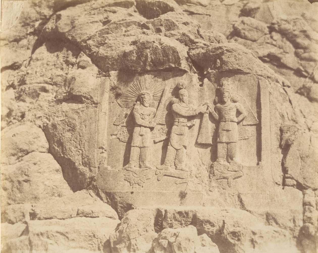7 [Tag-e Bustan, Cerimônia de Coroação de Shapour II, Kermanshah], 1840s-60s. de Luigi Pesce