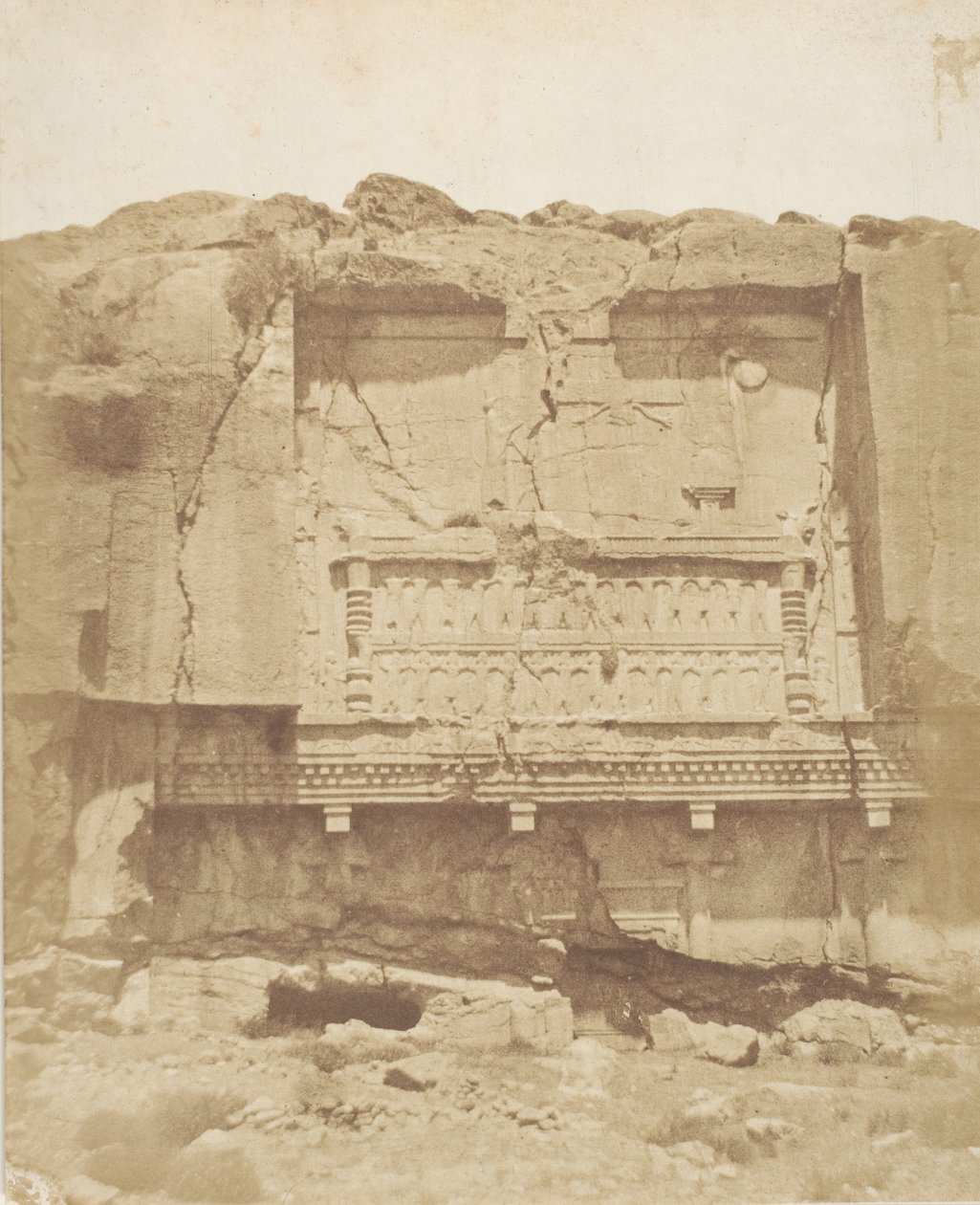 Tumba na rocha em Persepolis, 1858. de Luigi Pesce