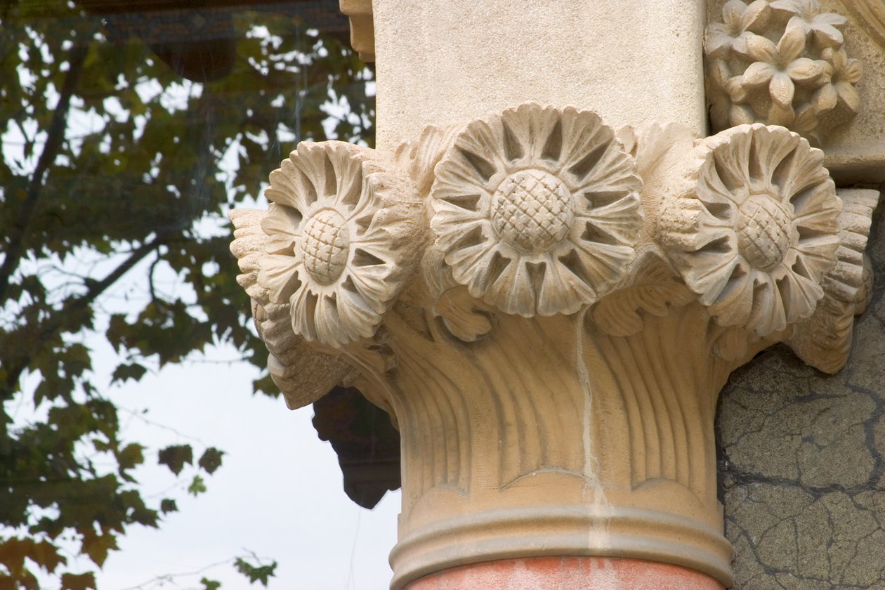 Coluna, 1905 de Luis Domenech i Montaner