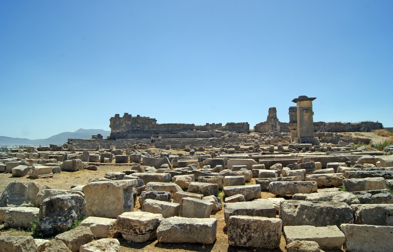 Vista das escavações da Ágora, Xanthos, Turquia de Lycian
