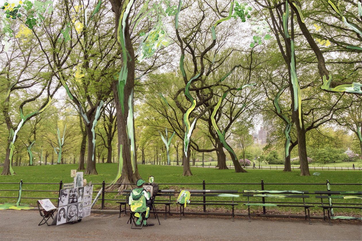Central Park, 2019 (tinta acrílica sobre impressão de pigmentos de arquivo) de Madeleine Gross