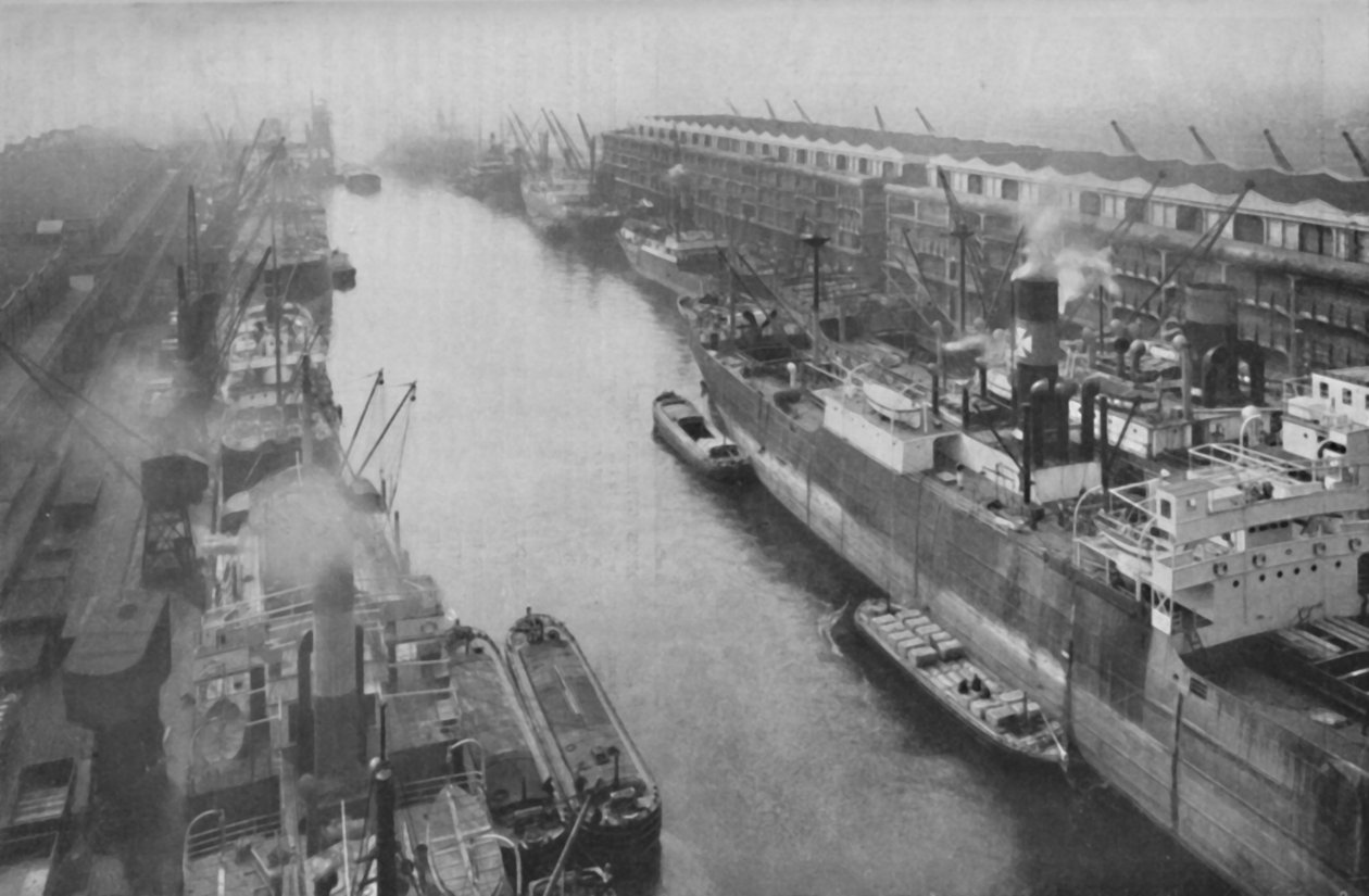 Uma grande zona das docas do norte, trinta e quatro milhas do mar e ainda um porto, c1935 de Manchester Ship Canal Company