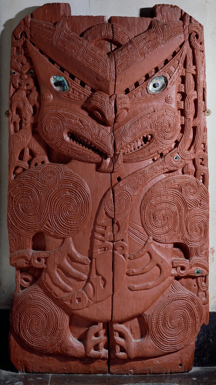 Painel decorativo maori com figura antropomórfica imaginária, civilização neozelandesa de Maori Maori