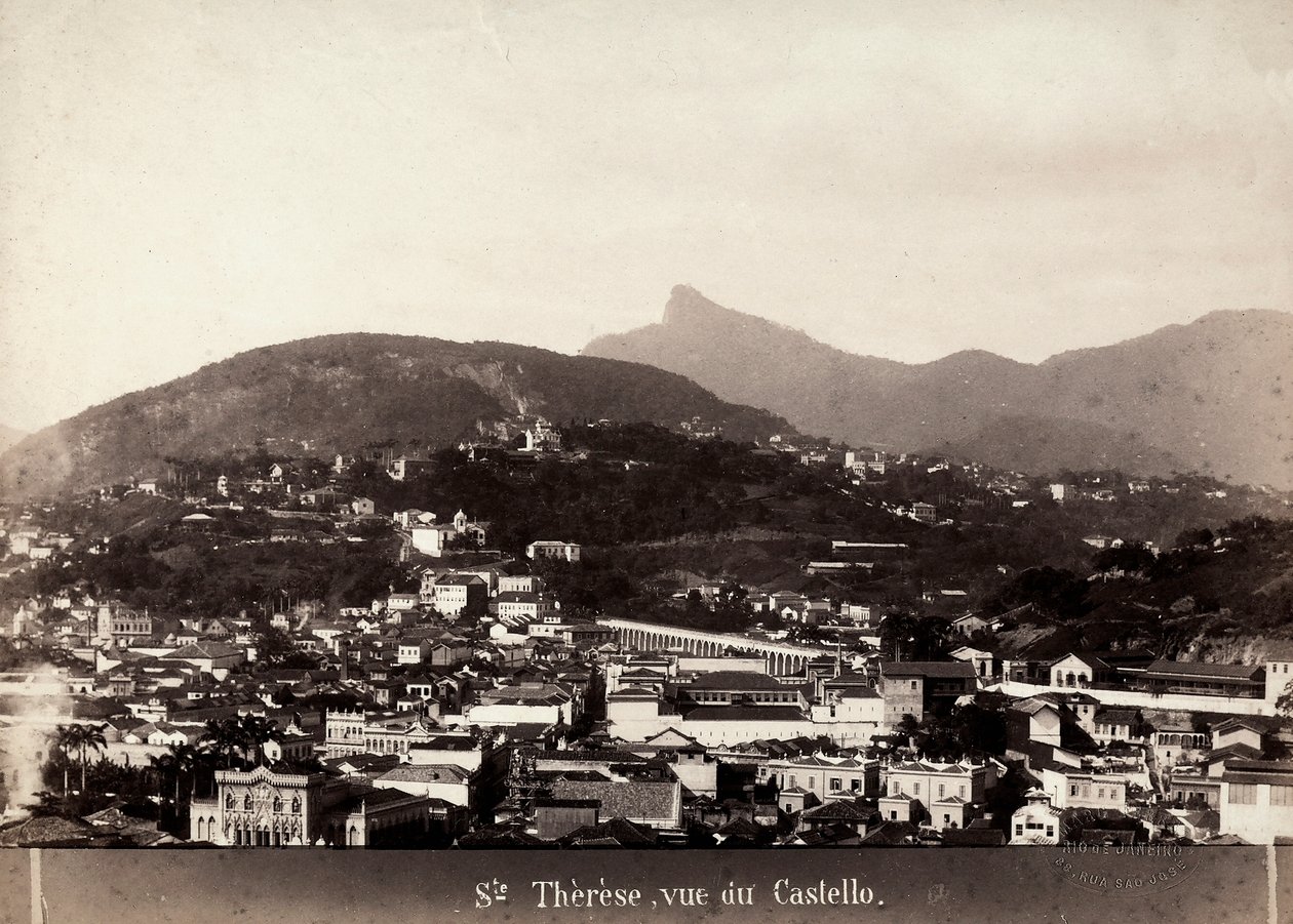 Vista de Santa Teresa no Brasil, c.1880-90 (foto p/b) de Marc Ferrez