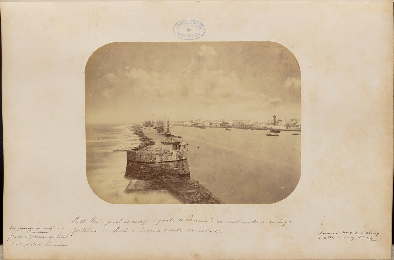 Vista geral do recife e porto de Pernambuco incluindo a antiga fortaleza de Picão e huma parte da cidada de Marc Ferrez