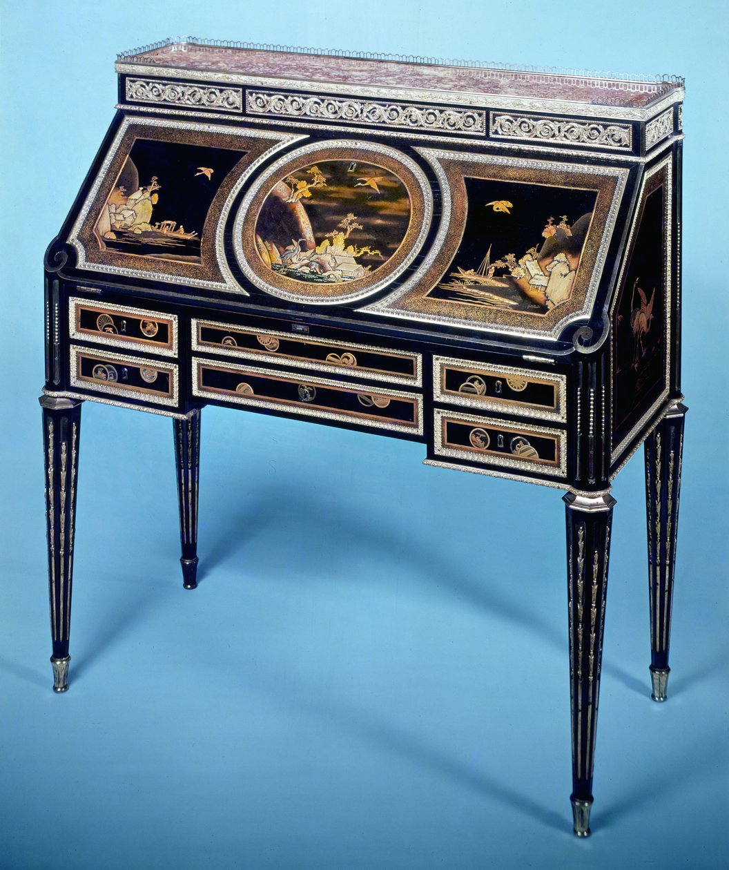 Secretário, c.1780-85 (ébano, mármore e ormolu) de Martin Carlin