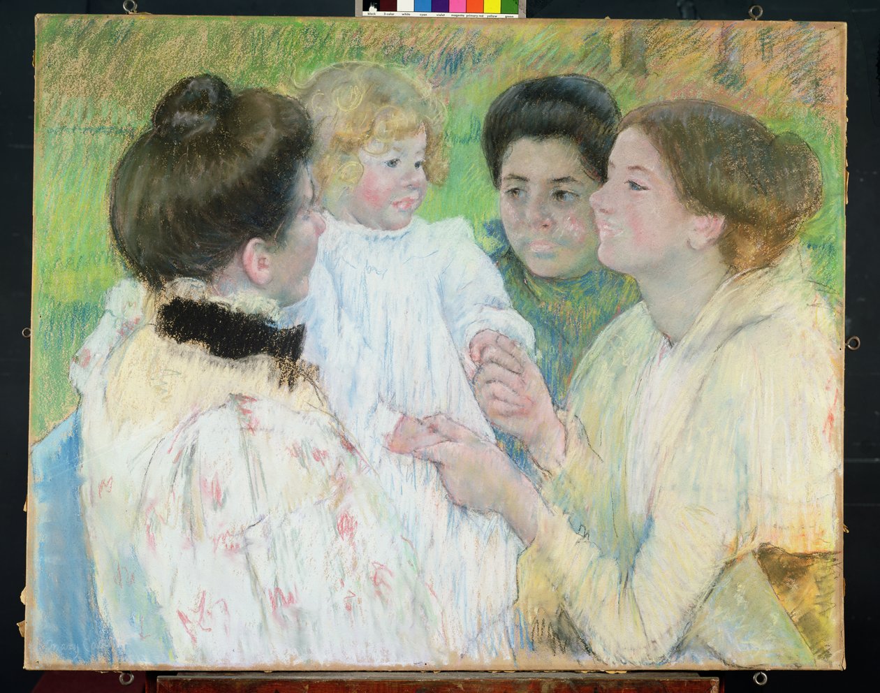 Mulheres que admiram uma criança, 1897 de Mary Cassatt