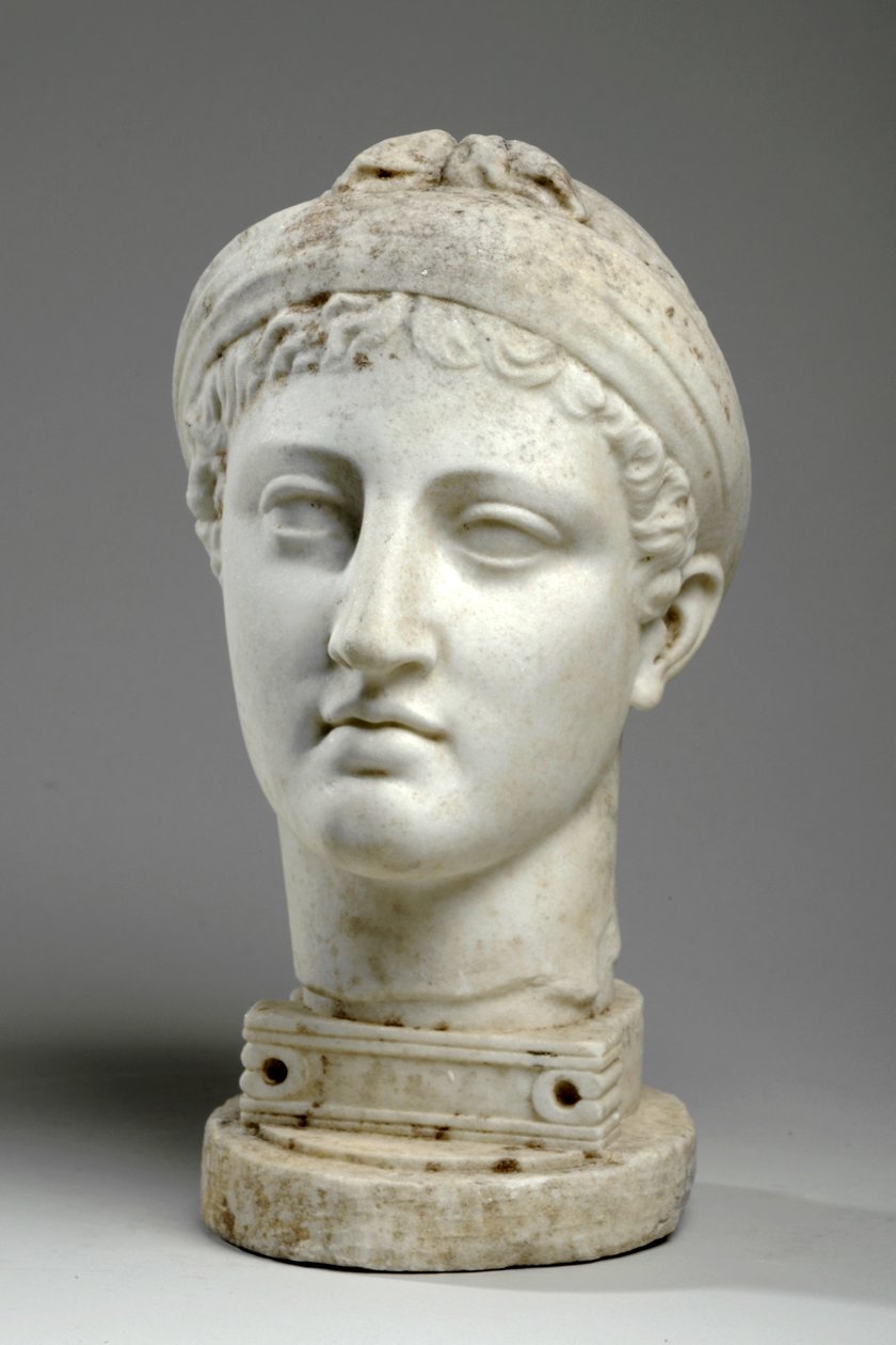 Busto de uma mulher grega (mármore) (ver também 876113) de Mary Thornycroft