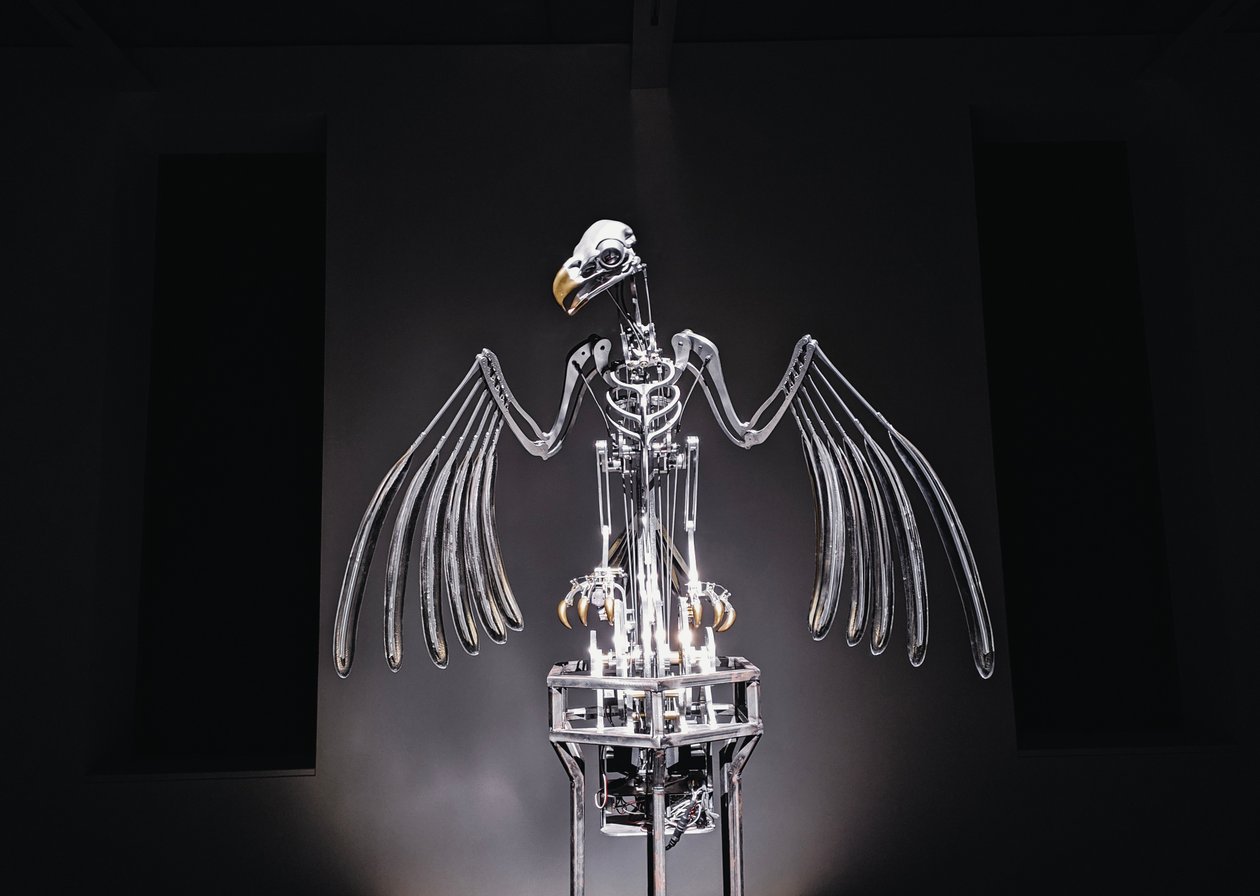 The Nerve Rack, 2019 (Acetal, Acrílico, Alumínio, Latão, Circuitos eléctricos, Pintura, PVC, Resina, Servomotores, Aço) de Mat Collishaw