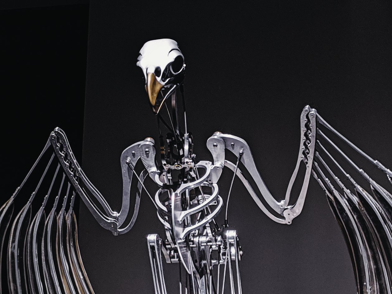 The Nerve Rack, 2019 (Acetal, Acrílico, Alumínio, Latão, Circuitos eléctricos, Pintura, PVC, Resina, Servomotores, Aço) de Mat Collishaw