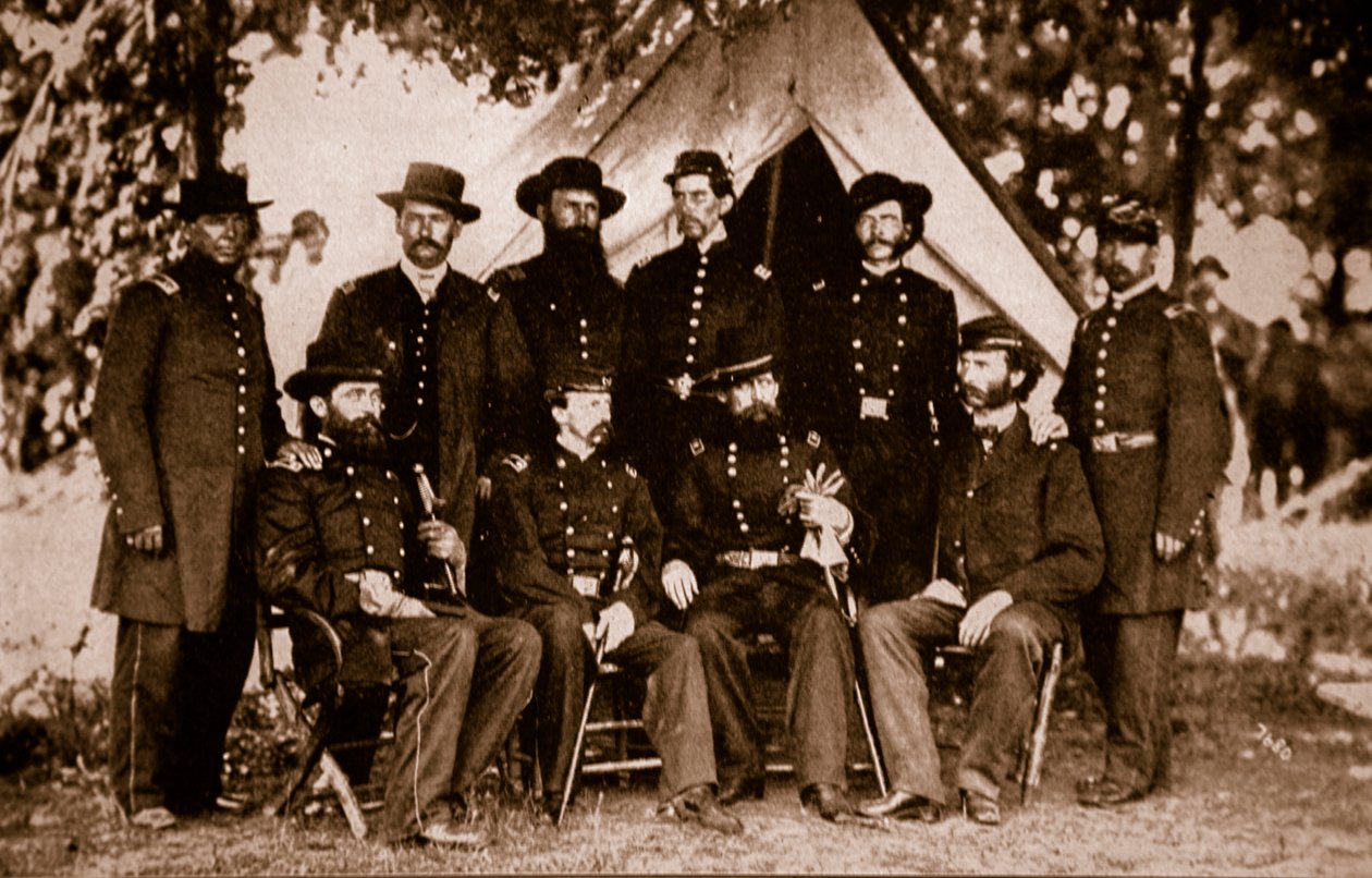 General Jefferson C. Davis e Staff, 1861-65 (foto sépia) de Mathew B. Brady