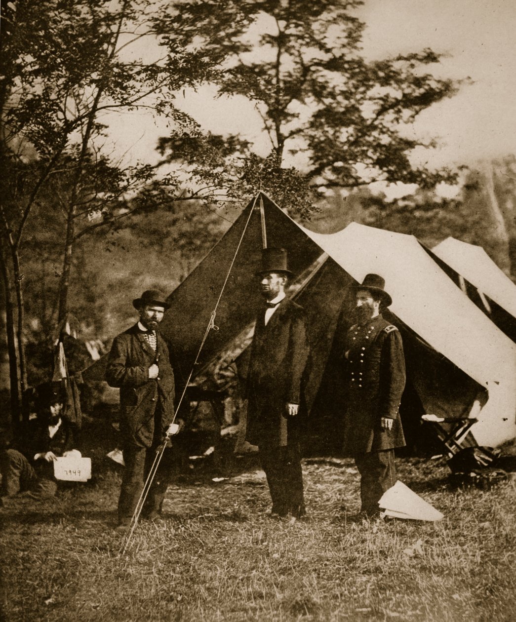 Presidente Lincoln em Sharpsburg, outubro de 1862 de Mathew B. Brady