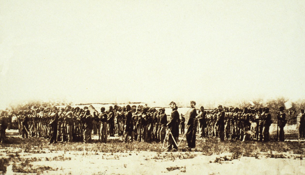Primeira infantaria colorida dos EU, bar. c.1860s (foto sépia) de Mathew B. Brady