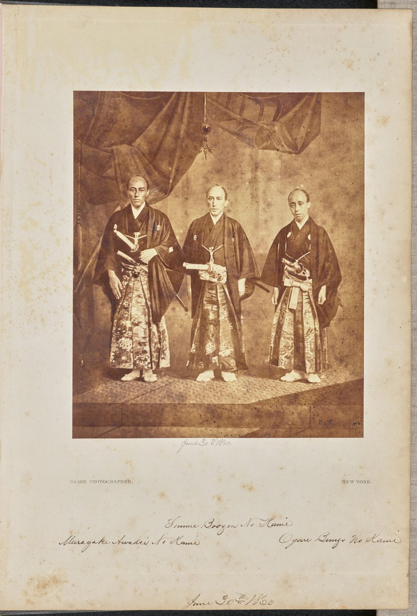 [Retrato de grupo dos principais enviados da primeira Embaixada do Japão nos Estados Unidos, em Washington, D.C.] de Mathew B. Brady