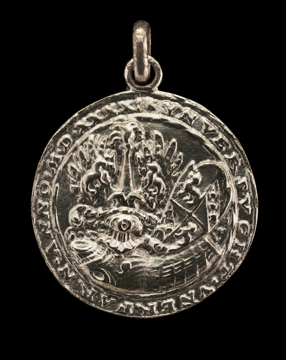 Shield, Cuirass, Casque, e Crest [reverso], 1541. de Matthes Gebel