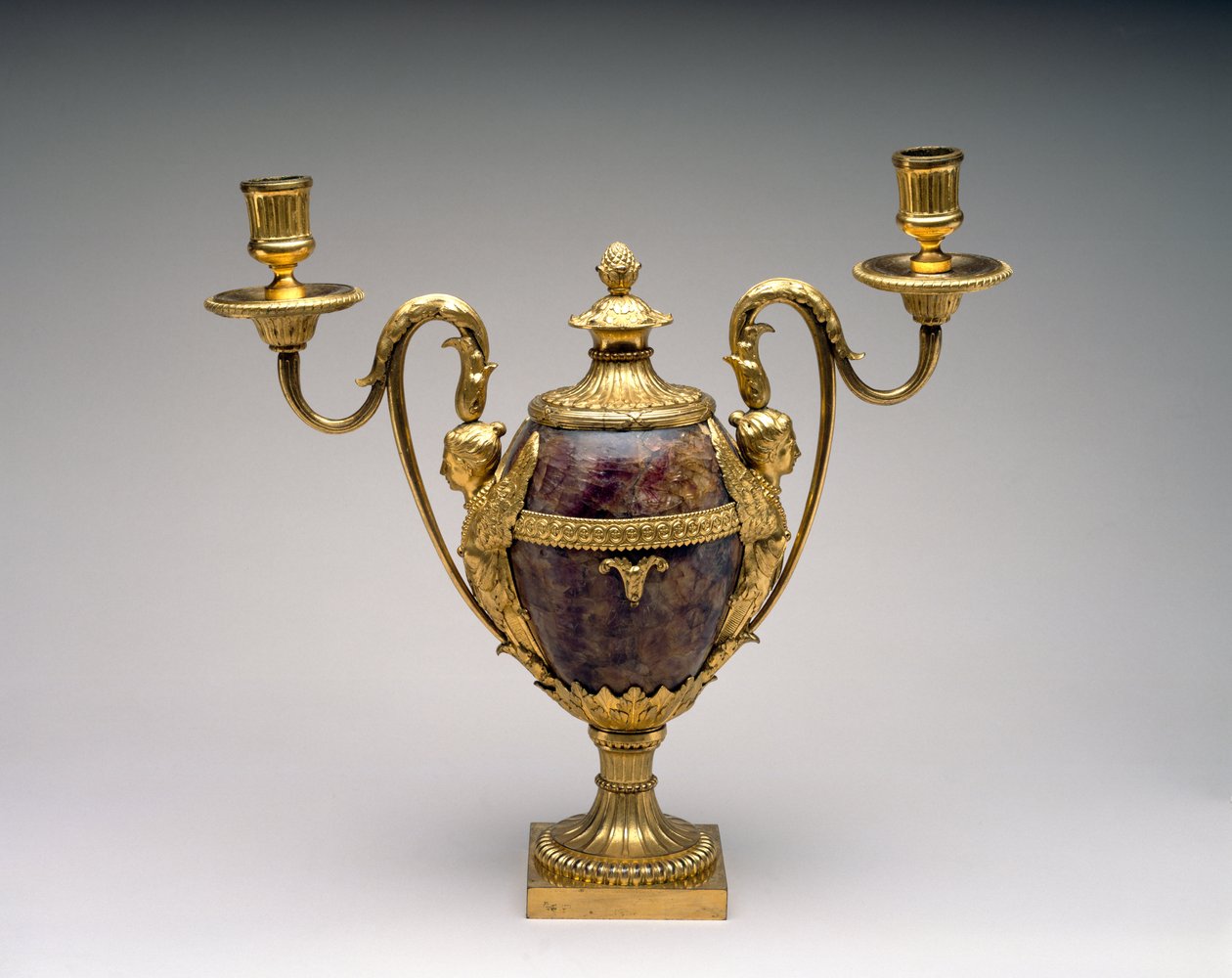 Candelabro, c.1772 (john azul e ormolu) de Matthew Boulton
