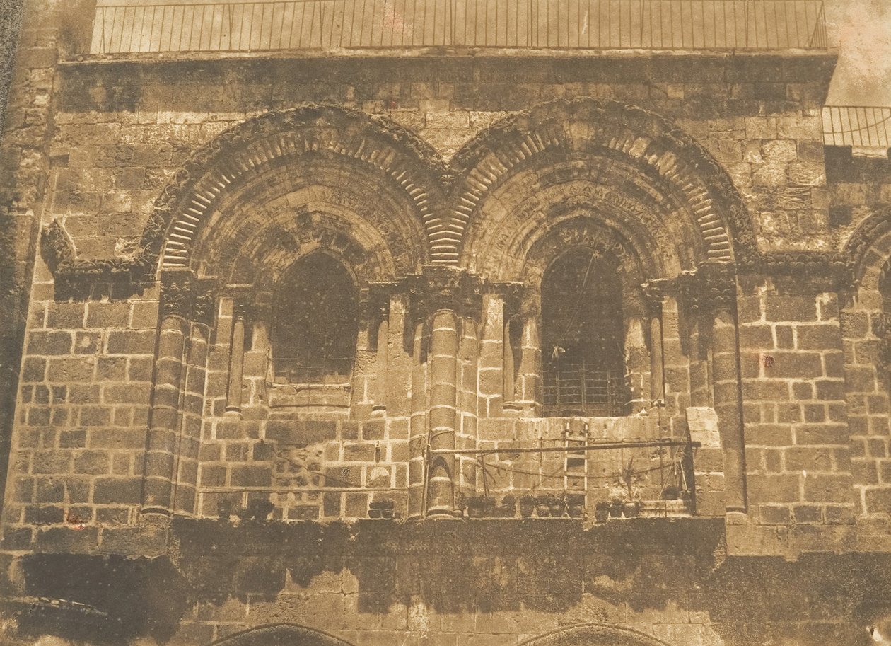 Fachada da Igreja do Santo Sepulcro, Jerusalém No. 2 parte superior, agosto de 1850. de Maxime Du Camp