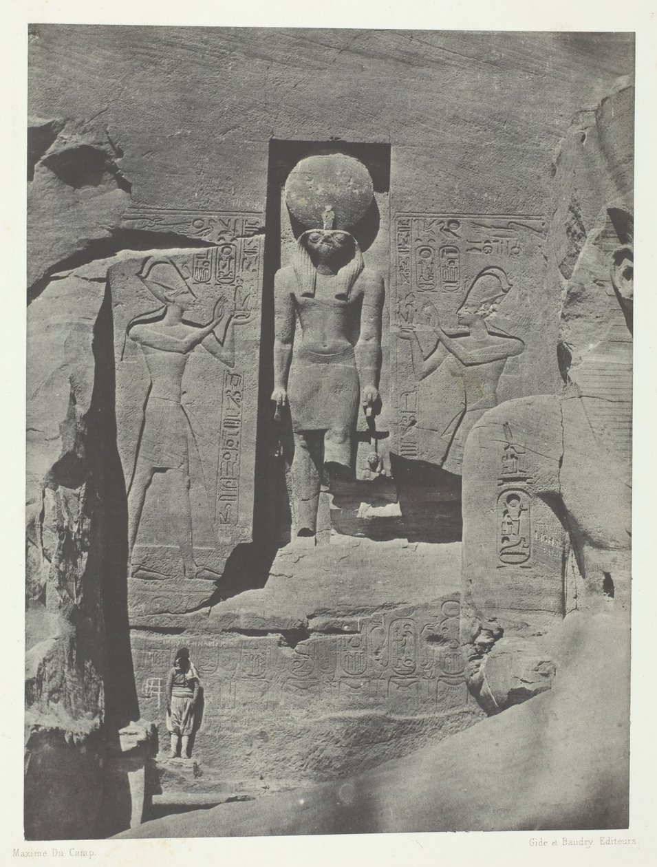 Ibsamboul, Esculturas da entrada para o Speos de Phrè, Núbia, 184951, impresso em 1852. de Maxime Du Camp