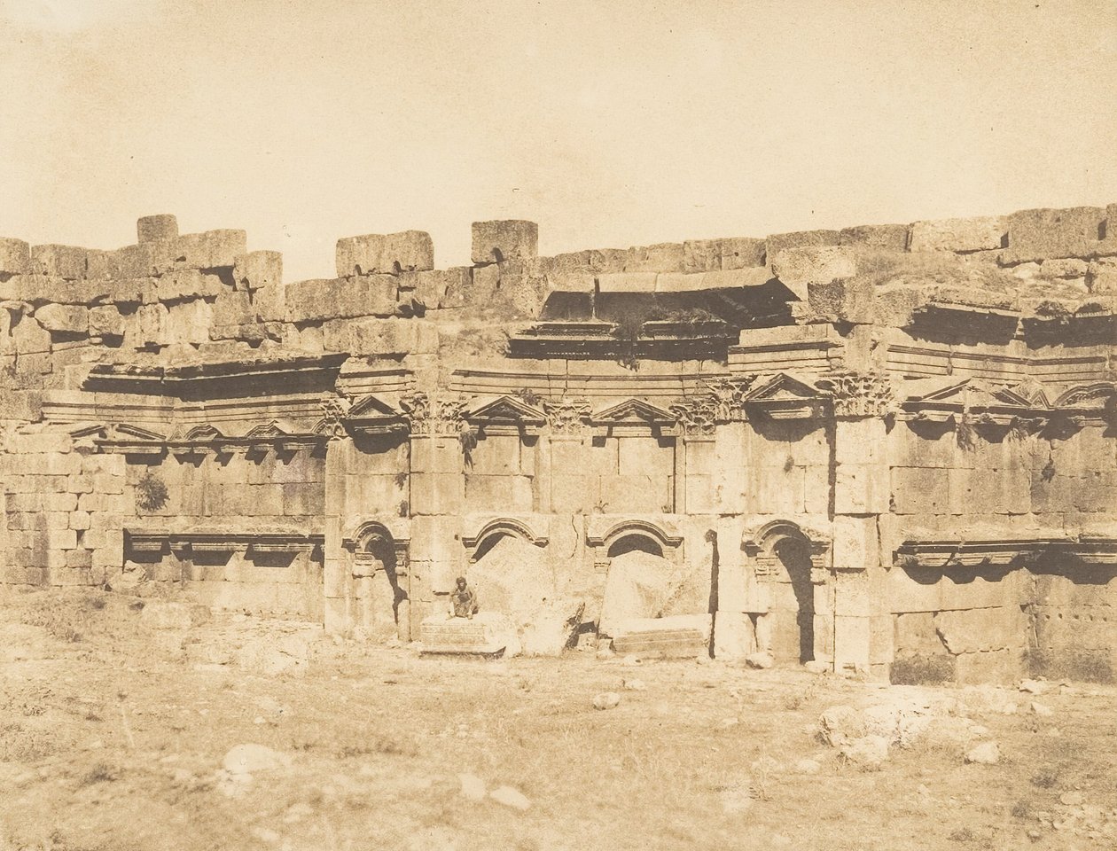 Interior do Templo de Baalbek Heliopolis, 15 de setembro de 1850. de Maxime Du Camp