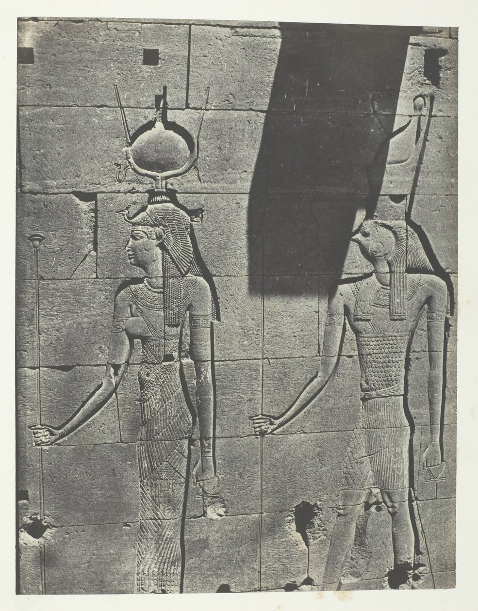 Kalabscheh, Esculturas da fachada traseira do templo, Núbia, 184951, impressa em 1852. de Maxime Du Camp