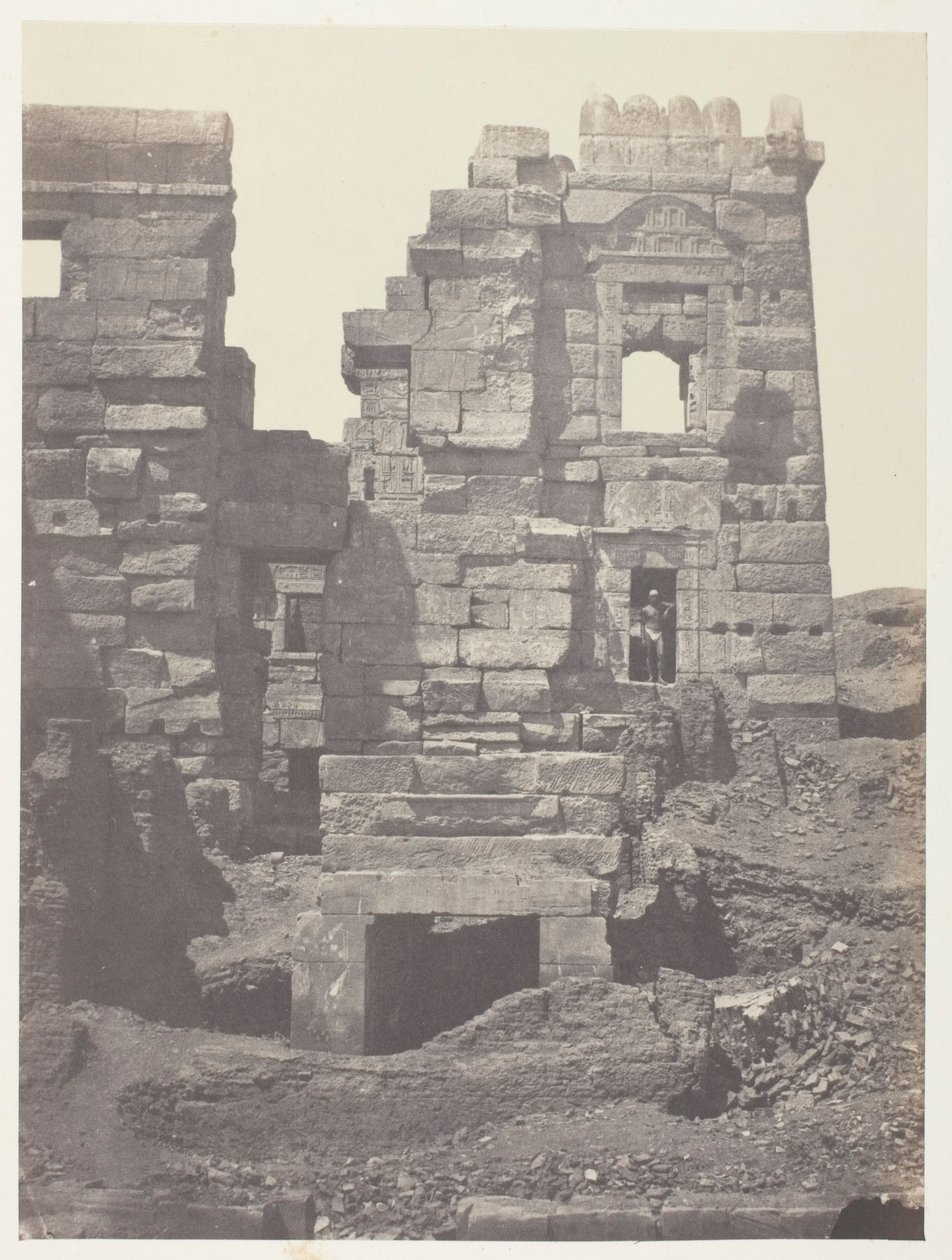 Medinet-Habou, Fachada Norte do Gynécée de Ramsès-Méiamoun; Tebas de Maxime Du Camp