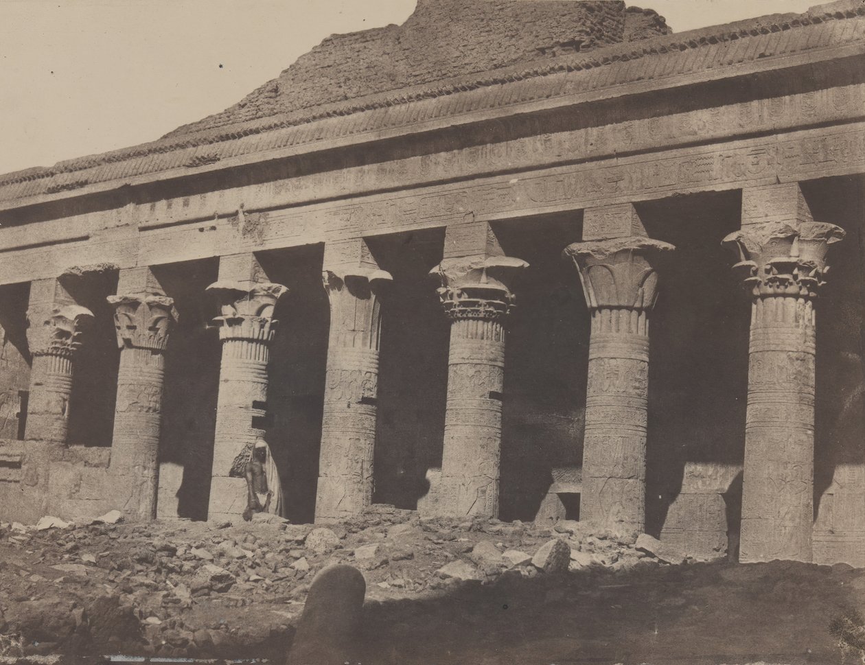 Núbia, Grande Templo de Ísis, uma Filósoa, Galerie Orientale, abril de 1850, impresso em 1852. de Maxime Du Camp