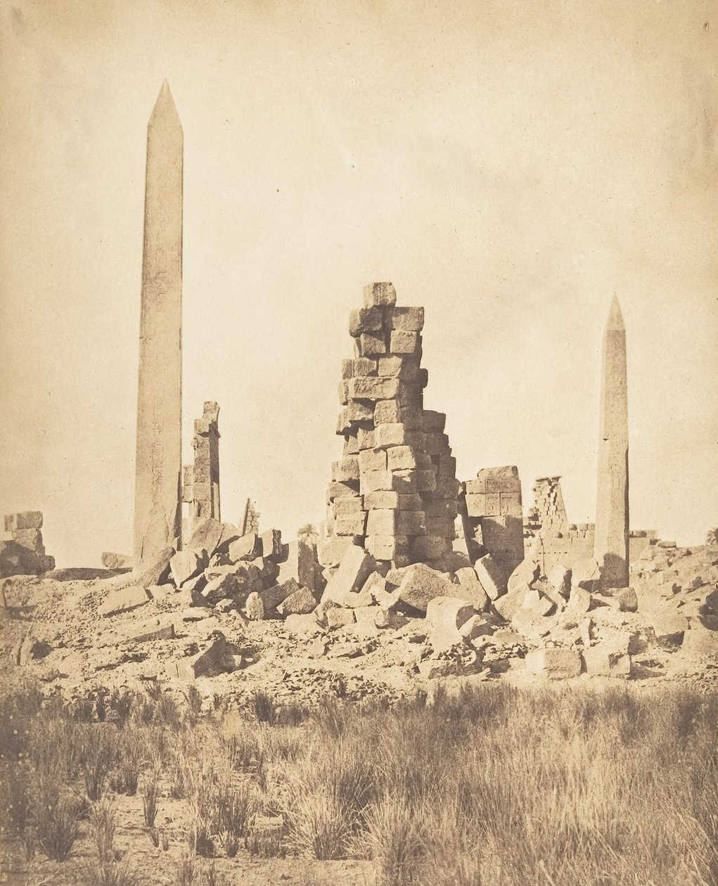 Obeliscos do Palácio de Karnac Thebes, 1849-50. de Maxime Du Camp