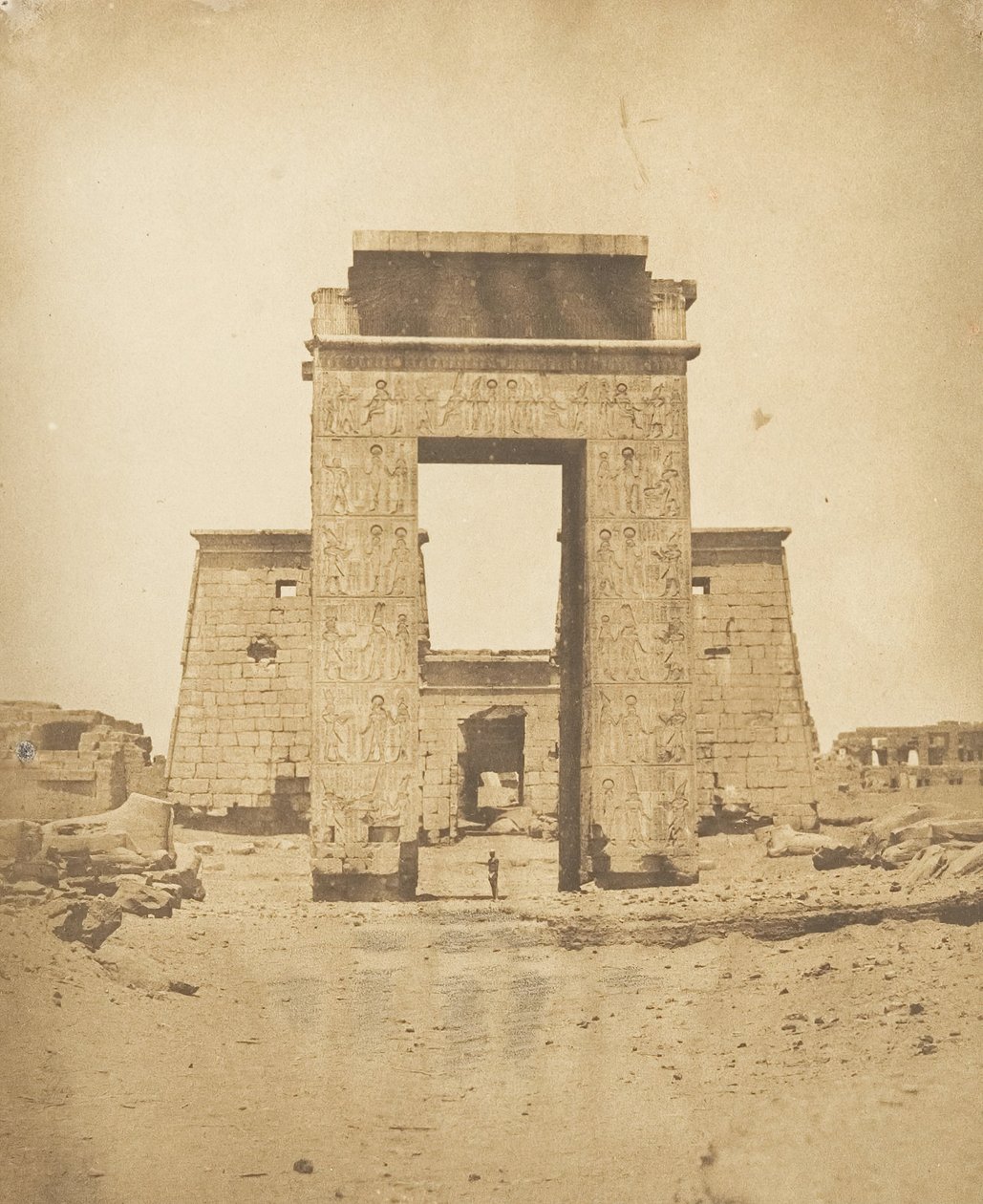 Propilona do Templo de Khons, em Karnac, Tebas, 1849-50. de Maxime Du Camp