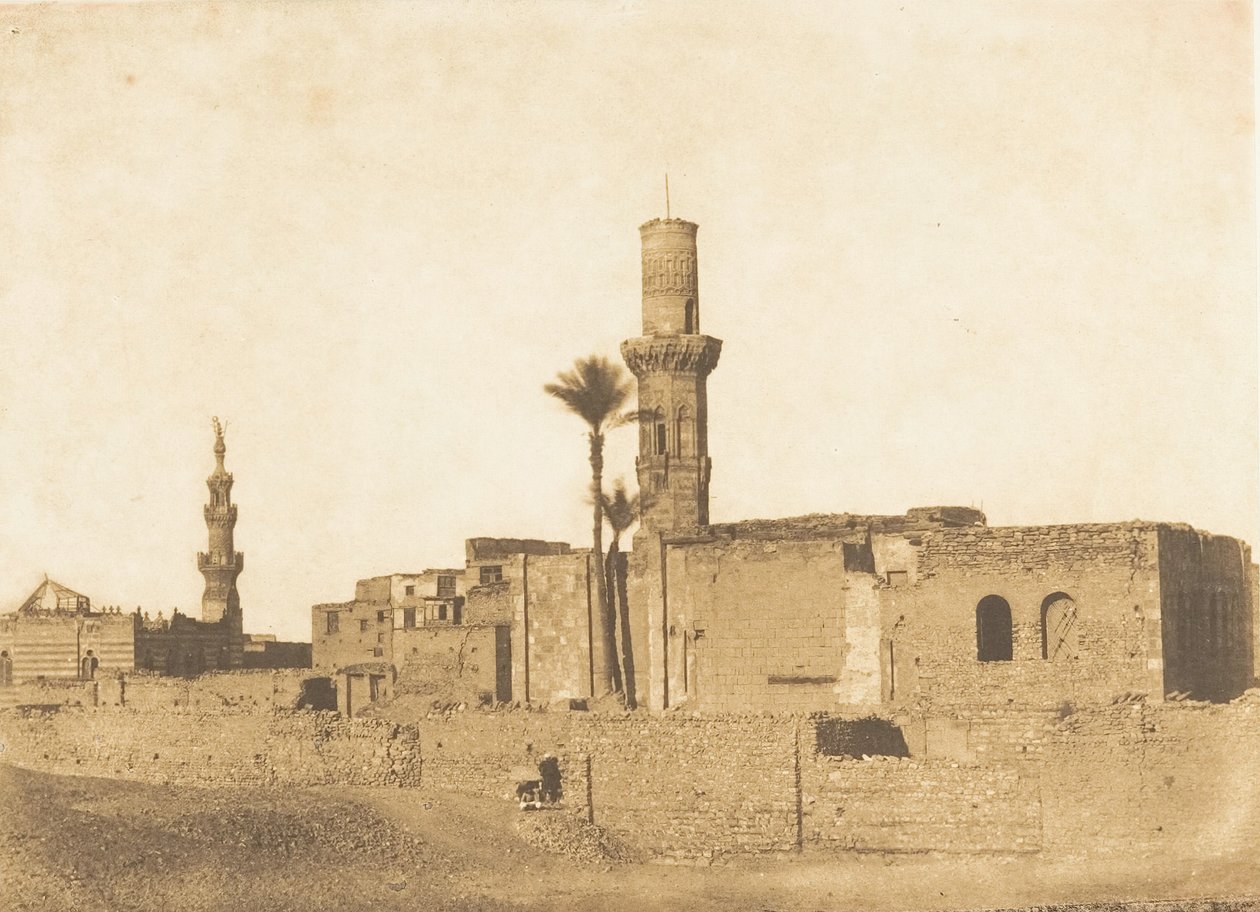 Vista de uma Mesquita em ruínas perto de Bab Saida, Kairo, Dezembro de 1849-Janeiro de 1850. de Maxime Du Camp
