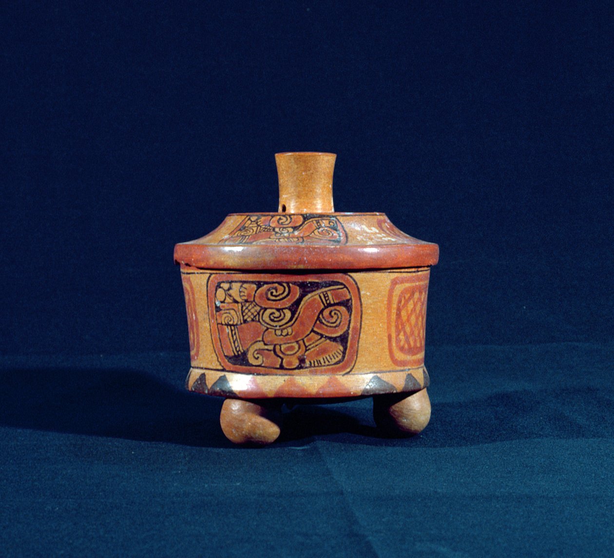 Navio funerário de influência teotihuacana, de Petén, Guatemala, América Central, período clássico inicial (c.300-600 dC) (cerâmica) de Mayan