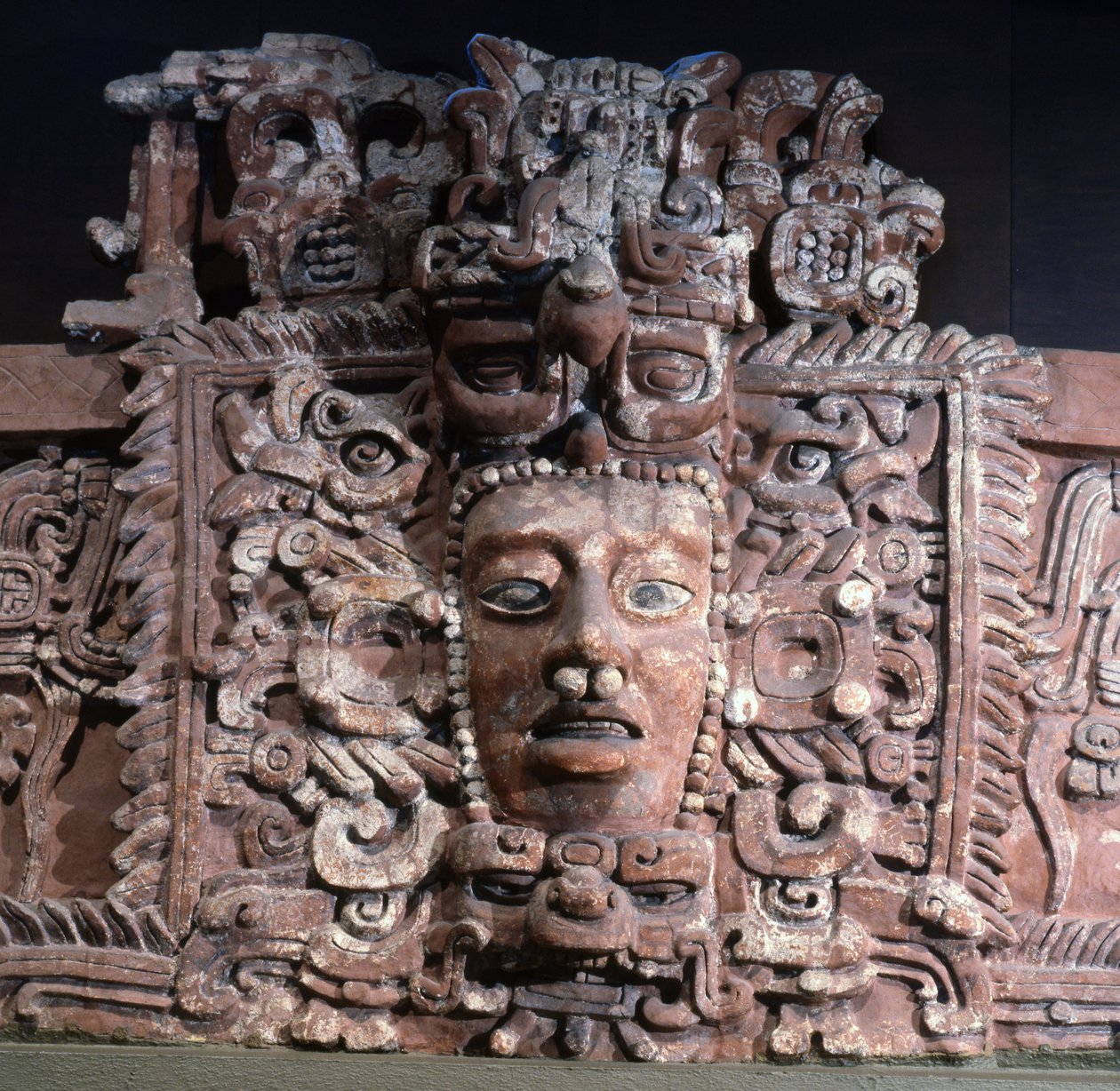 Mascaron, do estado de Campeche, México, período do clássico adiantado (estuque) de Mayan