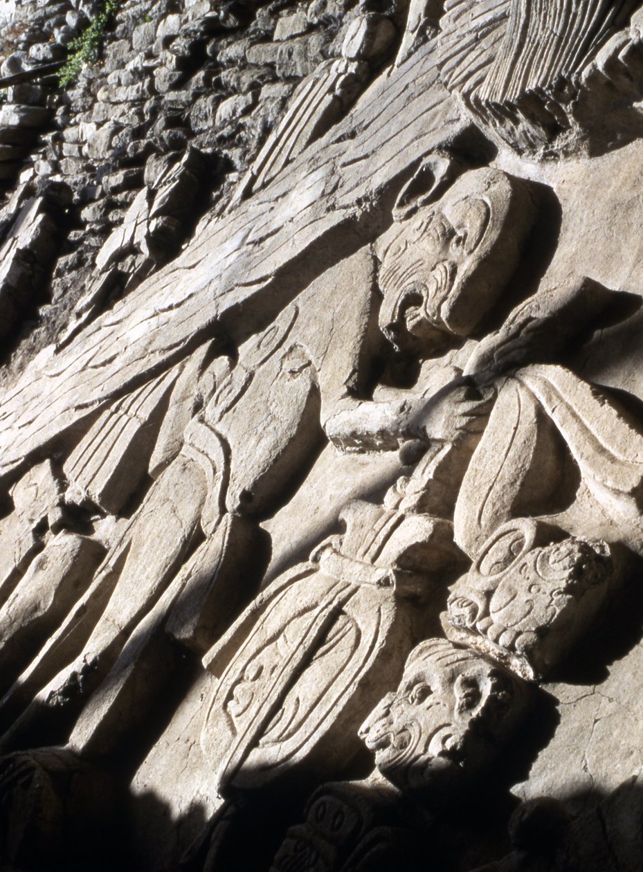 Socorro em uma pirâmide, período clássico tardio (600-900 dC) (estuque) de Mayan