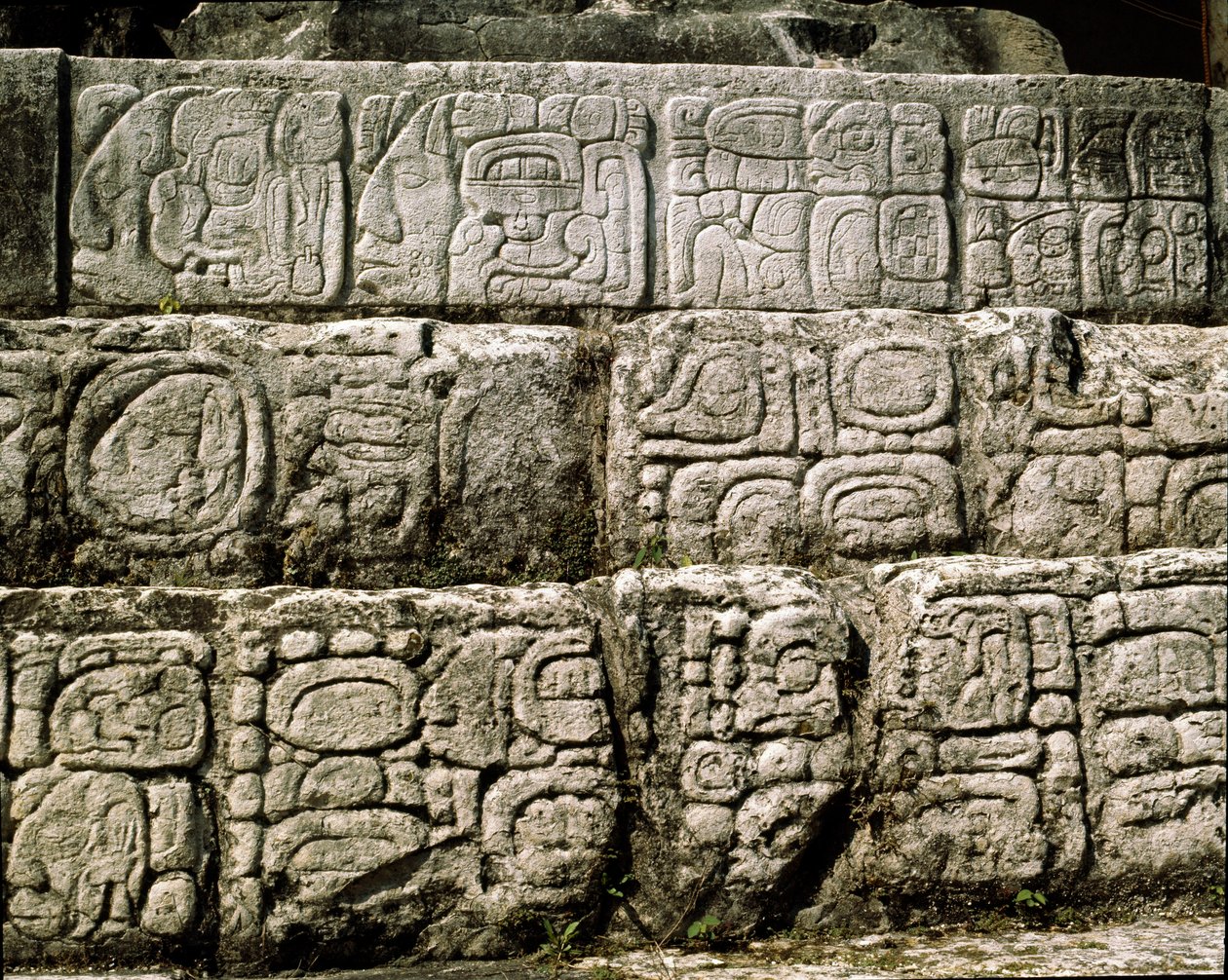 Glifos na casa C, pátio 2 do palácio de Mayan