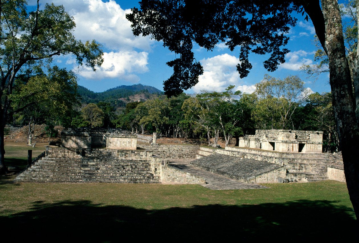 The ballcourt, 378 d.C. de Mayan