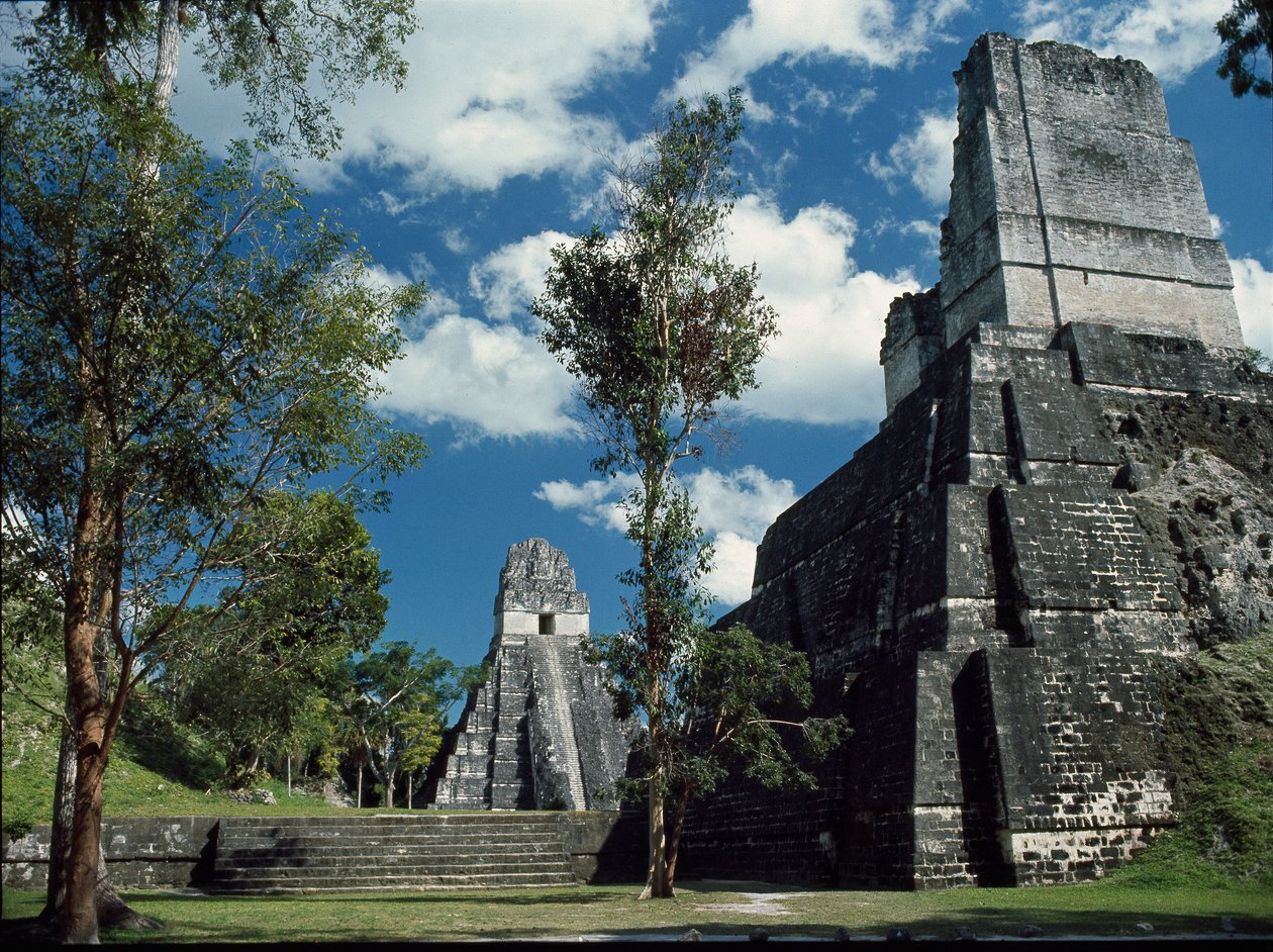 Templo Tikal II ou templo das máscaras, séculos VII a VIII de Mayan