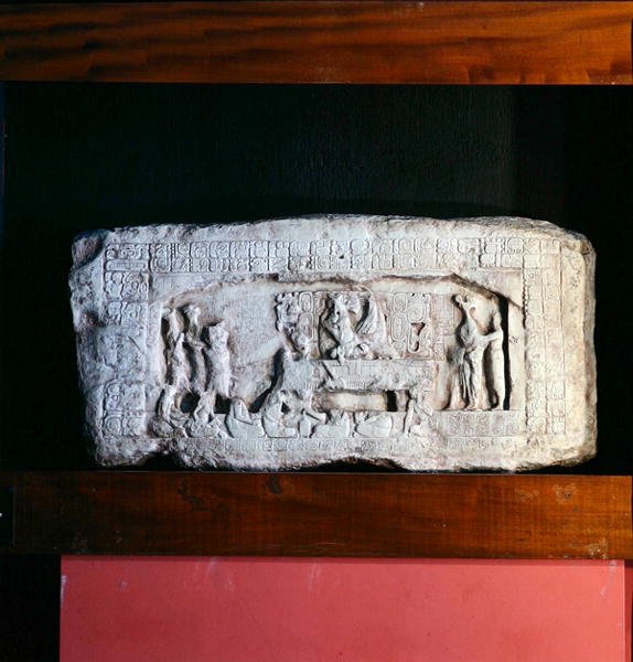 Lintel 3 de Piedras Negras, Peten, Guatemala, Período Clássico Final (600-900 d.C.) (pedra) de Mayan Mayan