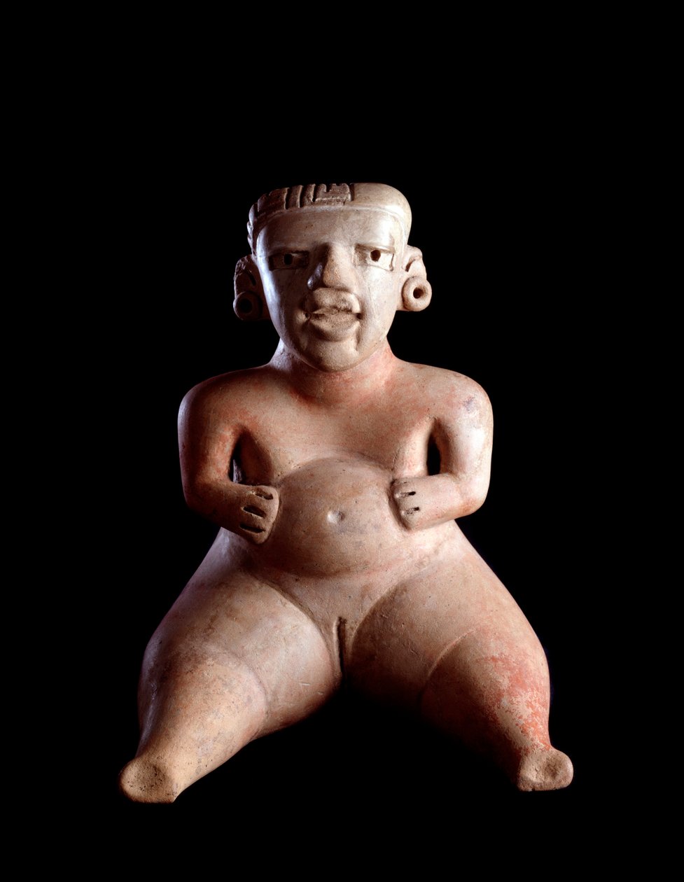 Arte pré-colombiana, civilização maia, período pré-clássico: estatueta de barro representando uma mulher sentada, barriga inchada e pernas afastadas (parturiente?). de Kaminaljuyu, Guatemala. Dim. 19 x25 cm Guatemala, Museo Nazionale di Archeologia e Etnol de Mayan Mayan