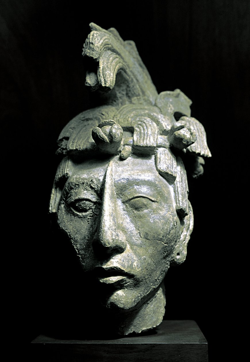 Cabeça de guerreiro (escultura, cerca de 683) de Mayan Mayan