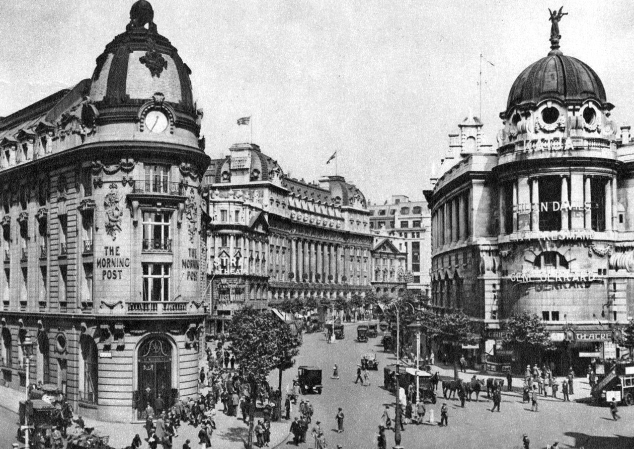 A entrada ocidental do Crescente Aldwych, Londres, 1926-1927 de McLeish