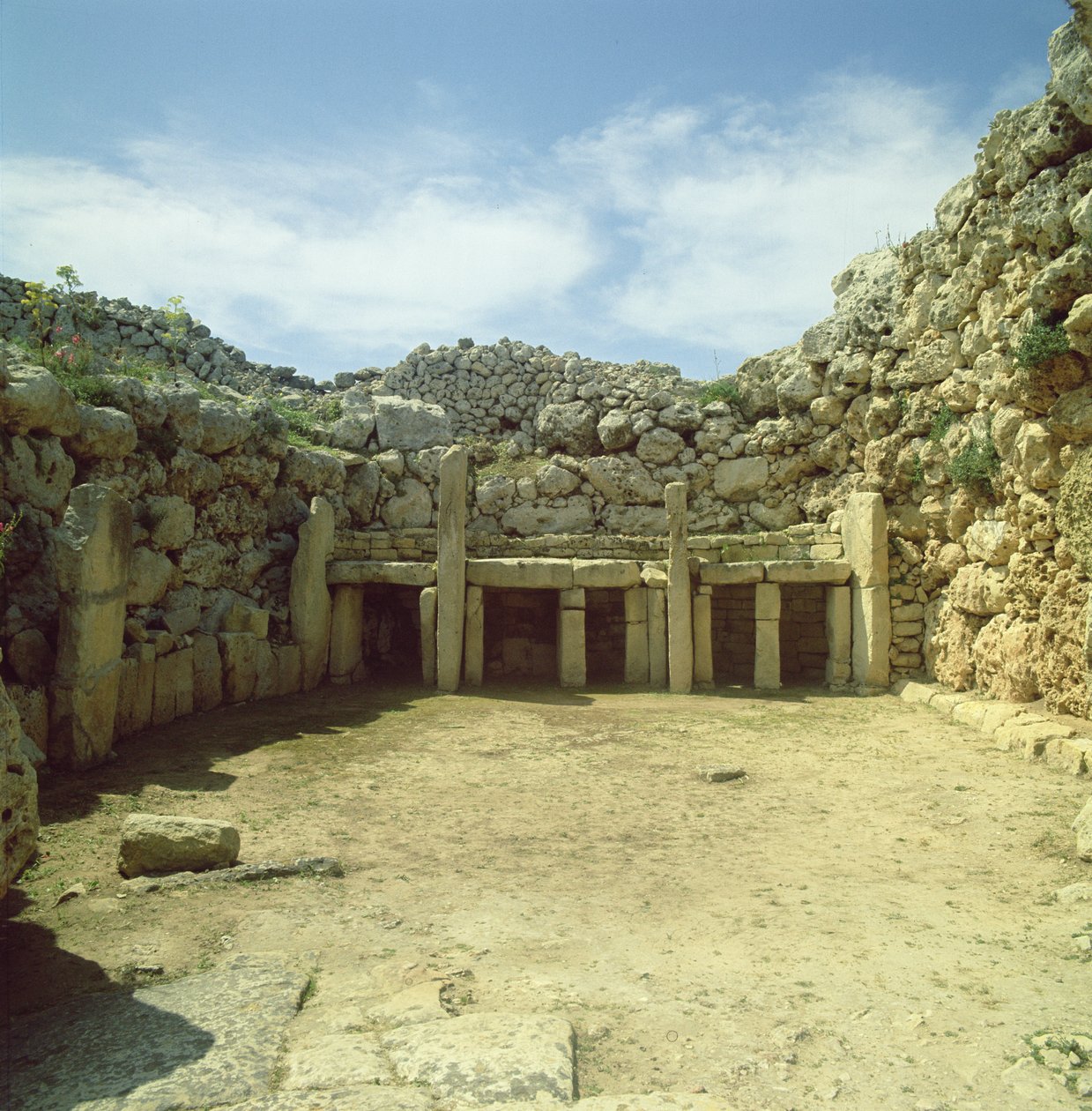 Local do templo megalítico, c.30000-c.25000 aC de Megalithic