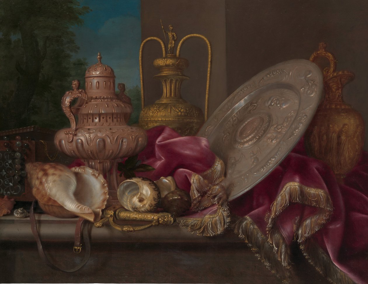 Natureza morta com placas de prata e ouro, conchas e uma espada, quarto quarto do século XVII. de Meiffren Conte