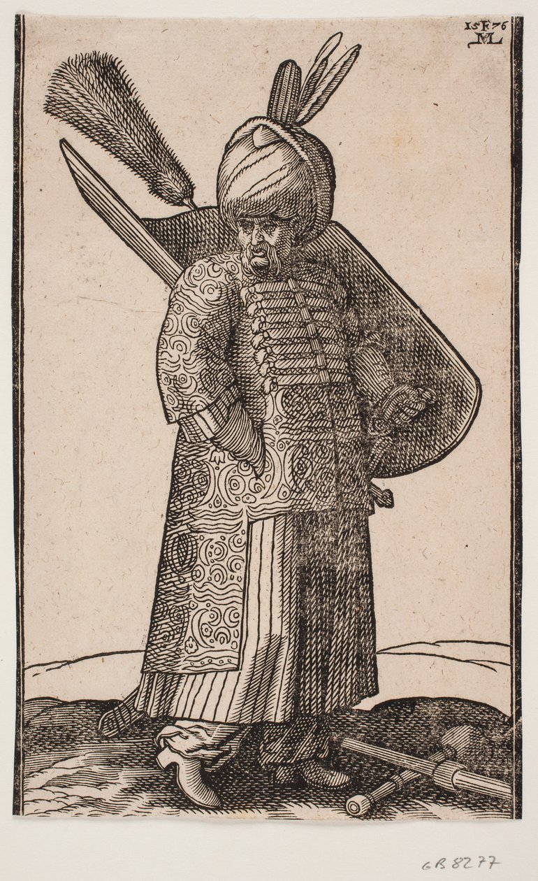 Soldado barrigudo em pé, com a mão direita no bolso, voltado para a direita; duas penas no turbante; por v. espada lateral, no v. escudo de braço com arbusto de penas; no chão na frente dele estão o clube de guerra e a lança sobre a cruz de Melchior Lorck