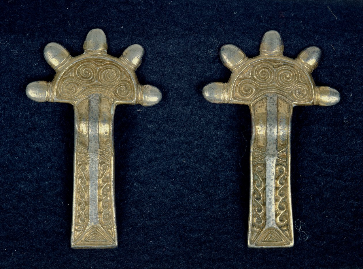 Par de broches do Túmulo 79 de Saint-Sauveur (ouro e prata) de Merovingian